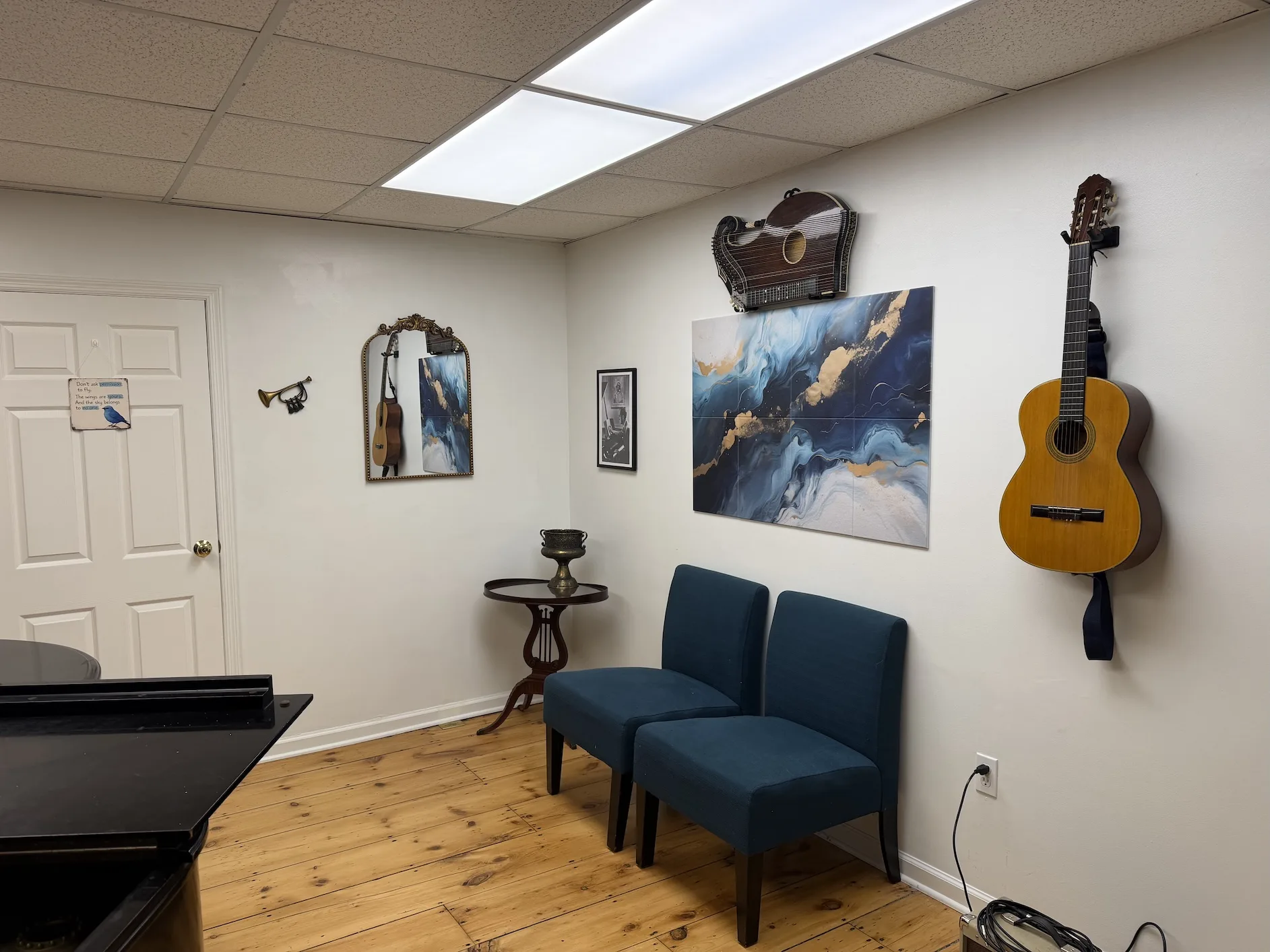 Guitar and seating in a Morristown lesson room